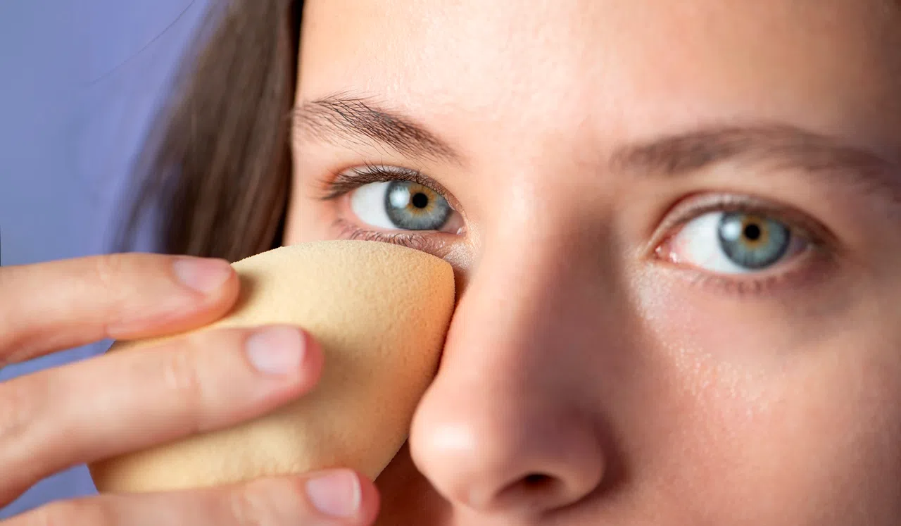 Контактные линзы и косметика