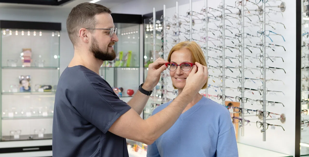 Подбор очков в клинике Эксимер